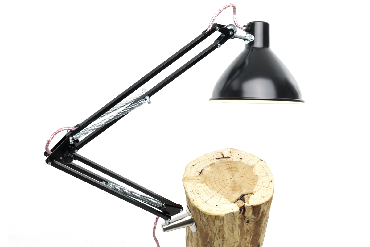 a tree trunk becomes a lamp - Marcantonio design