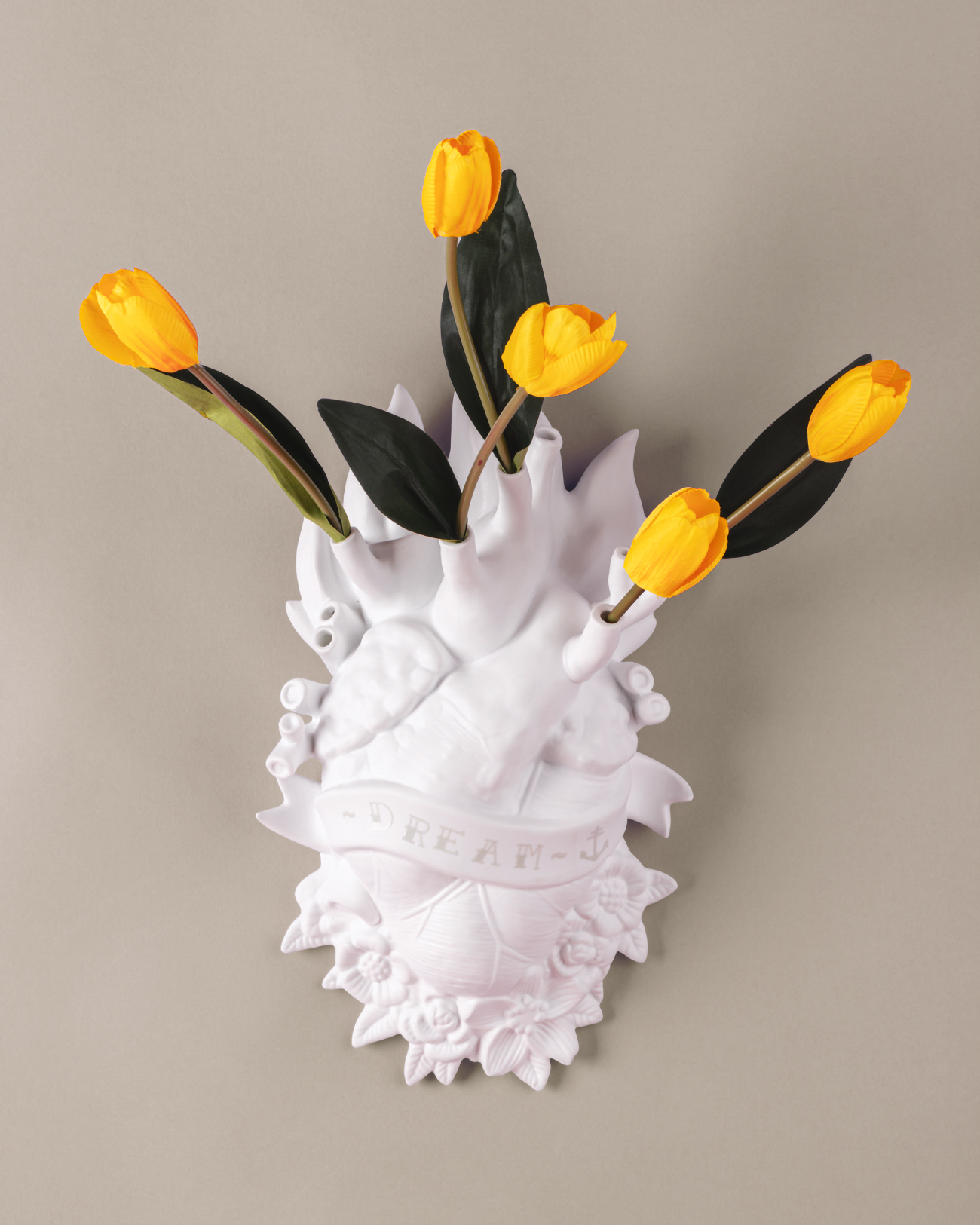 HOLY LOVE IN BLOOM Ceramic heart-shaped art vase - Marcantonio design