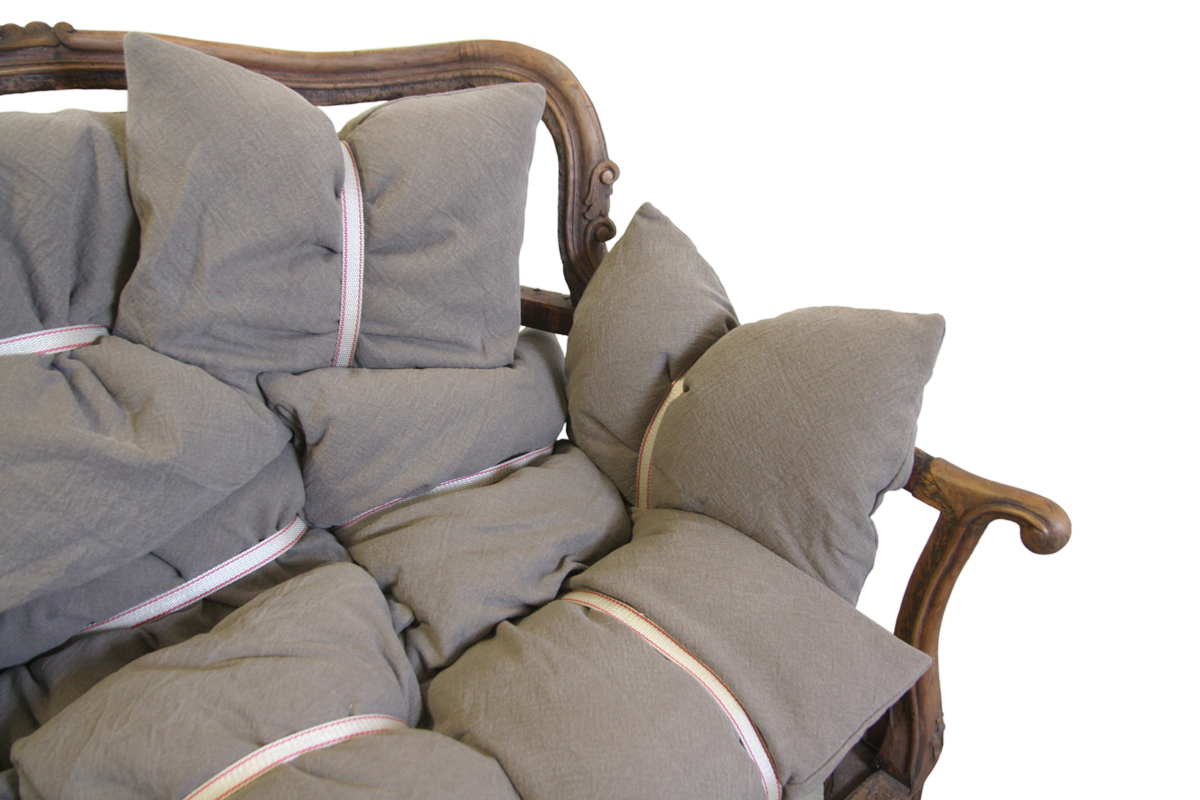 Rebirth of a vintage sofa - Marcantonio design