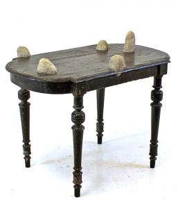 Stones are growing in a top table - Marcantonio design